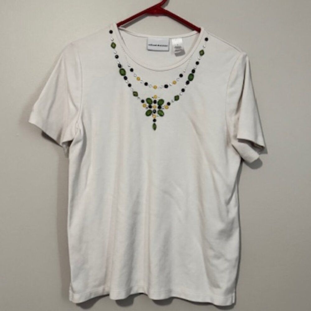 USED Woman's Alfred Dunner Short Sleeve Short Color White Size Small
